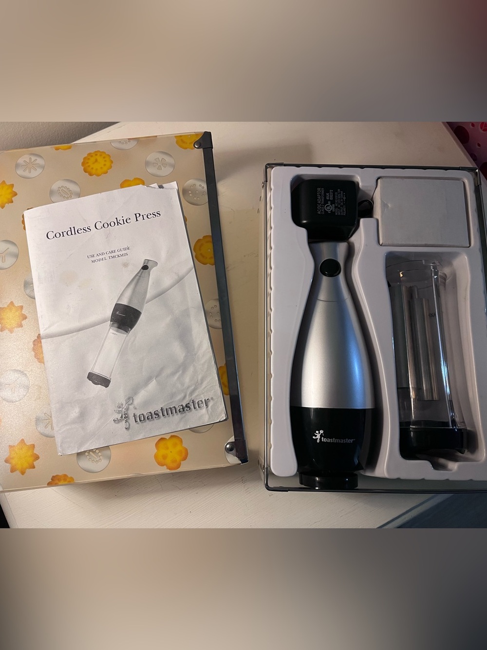 Toastmaster Cordless Cookie Press - Silver and Black